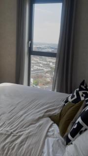 Stylish Penthouse City Apartment - Croydon - 4
