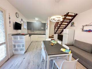 Renovated villa by the sea with private garden - Bibione - 9