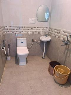 Spacious studio with Private garden & gazebo - Bangalore - 9