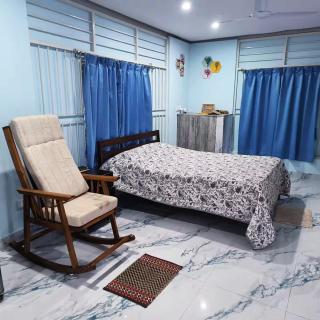 Spacious studio with Private garden & gazebo - Bangalore - 4