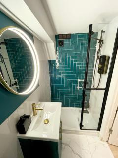 A2 HighTown Apartment, Steps from Luton Train Station - 7