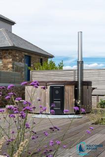 Ultimate Coastal Luxury - 5 Bed, Spacious, Parking, Hot Tub - 2