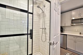 Renovated Studio #541 - 4