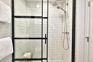 Renovated Studio #541 - 5