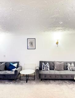 Cottage Stays In Bromley - Suitable for Contractors & Families with Private Parking - Bickley - 4