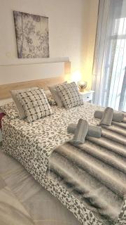 Ideal Holiday Apartment City Center - Málaga - 9