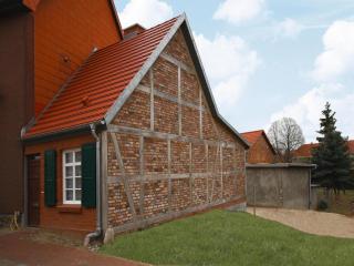 Timber House in Neukalen by River Peene - Neukalen - 0