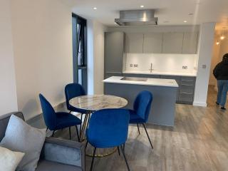 Elegant 2 Bedroom Aparment on Broad Street - Birmingham - 2