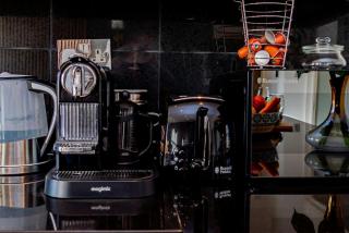 Stylish 2BR Near Hyde Park & Museums, Kensington - Londra - 9