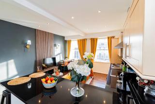 Stylish 2BR Near Hyde Park & Museums, Kensington - Londra - 2