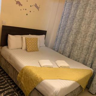 Easy Living - Nairobi - 1