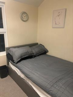 Self Contained Flat - Lewisham - 1