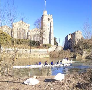 Charming Motorhome Adventure in the Heart of Maidstone - 7