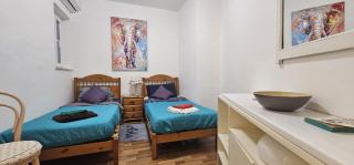 Seaview Cozy Stay in a Prime Sliema Location - Sliema - 5