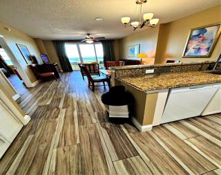 Vacation in Comfort and luxury - 3 BR Direct Oceanfront - Wyndham Ocean Walk Resort 1023 - Daytona Beach - 6