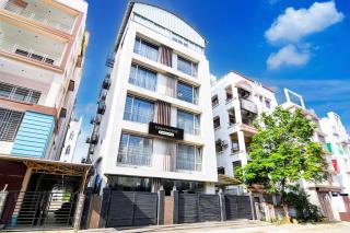 Super Townhouse New Town Formerly Krish Residency - Thākurdwari - 4
