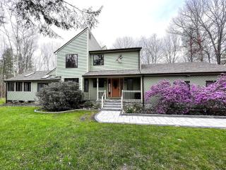 The Woodridge Retreat - Goshen - 0
