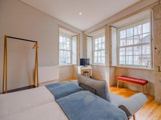 City-center apartment with modern comforts - Porto - 5