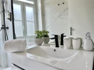 Centrally located apartment in Oporto - Porto - 1