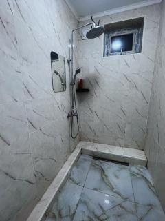Yellow Hostel Bishkek - Bisjkek - 5