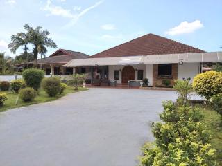 Spacious Bungalow with Large Outdoor in Sabah - Penampang - 0