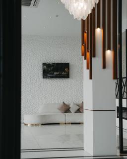 Port Marine Hotel By HOLLYWOOD - 5