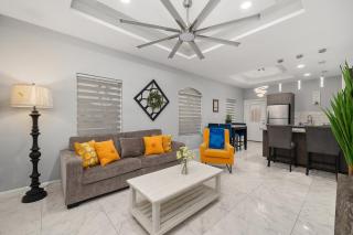 Peaceful & Cozy Hideaway Unit #2 - Edinburg - 4