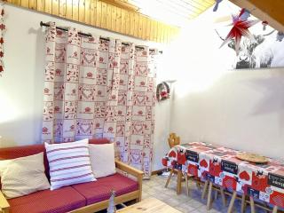 Apartment with 2 rooms and balcony - 1