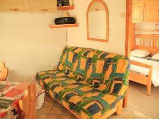 Violettes apartment with balcony - 1