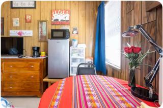 Happy Rest Stop House - 1