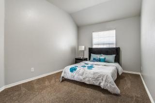 Gorgeous cozy home in nature serene neighborhood! - DeSoto - 4