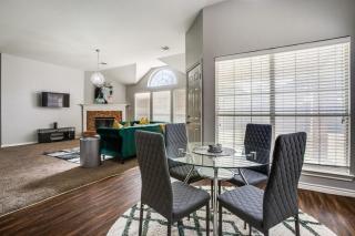 Gorgeous cozy home in nature serene neighborhood! - DeSoto - 1