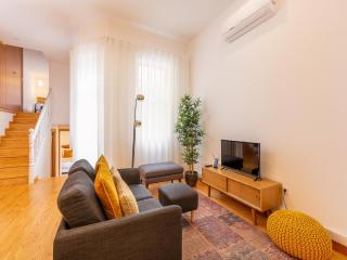 2 Bedroom Apartment in Oporto - Porto - 5