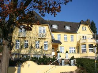 Villa with a view of the Weserbergland - Bad Pyrmont - 9