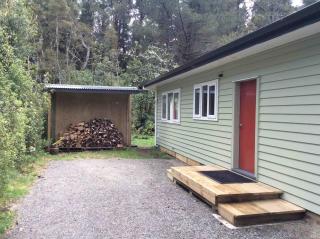 The Grumpy Trout Lodge #Outdoors on our #doorstep! - Turangi - 8