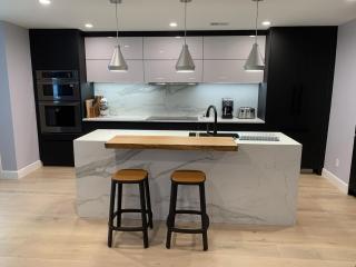 Perfectly Located Luxurious Home - 9