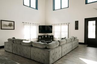 The Geneva Lakehouse - 1