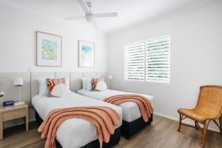 Portsea 74 - Live a little - 1