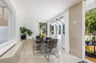 Architectural Comfy 2B&2B home with a garden view close to a lake and Yarralumla Shopping Centre - Yarralumla - 6