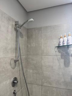 Black & White Self Catering - Paarl - 5