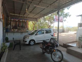 Pareshan Family Cottages - - 9