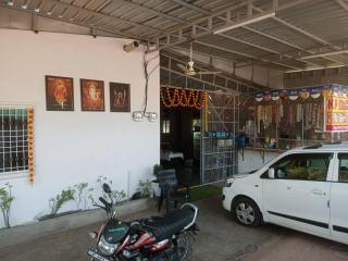 Pareshan Family Cottages - - 2