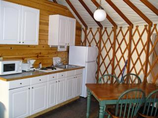 Yosemite Lakes River Yurt 22 - Harden Flat - 6