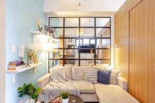 Cozy & Homey 1BR Apartment near MOA facing Pool with Own Parking with Netflix & DisneyPlus - Manila - 1