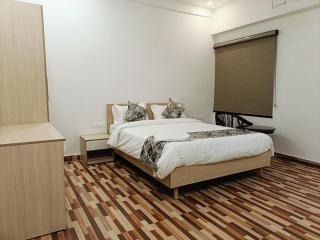 Auric Hotel - 8
