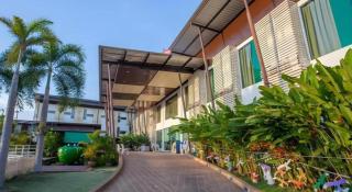 I Hotel - Nakhon Phanom - 8