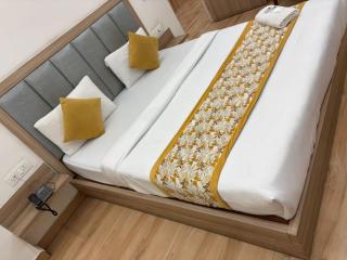 Hotel The Metropolitan Plaza Near IGI Airport Delhi - Nova Deli - 7