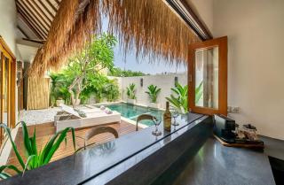 2min Beach, Atlas, Finns Canggu - 0