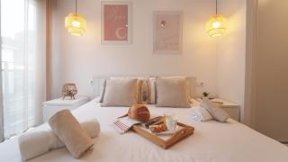 Seahomes Vacations - Beachside Apt with Pool - Lloret de Mar - 3