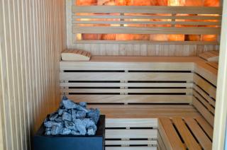 Green Dew - Jacuzzi & Sauna Infinity Resort - 9